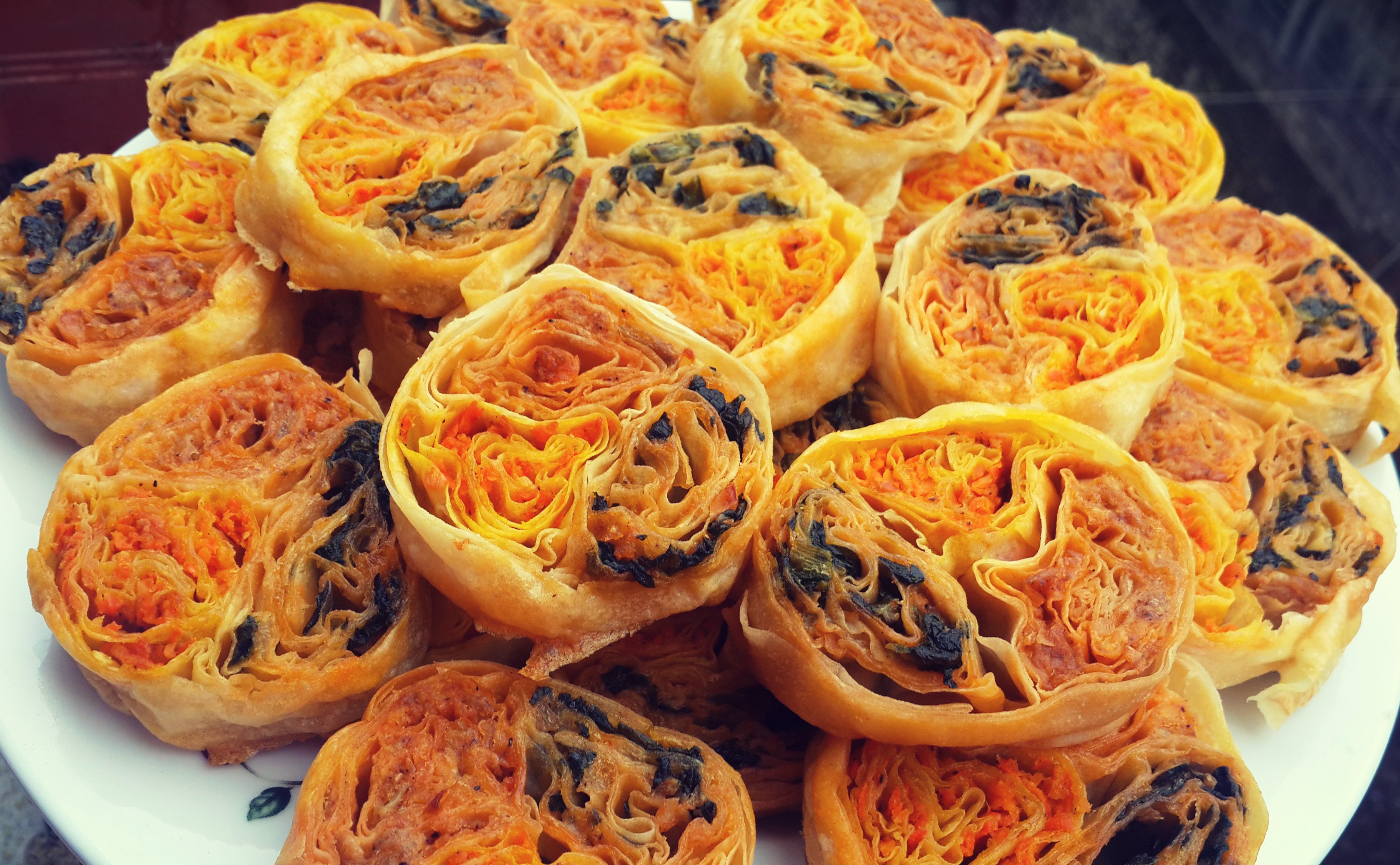 Üç Renkli Börek Tarifi Üç Renkli Börek Tarifi